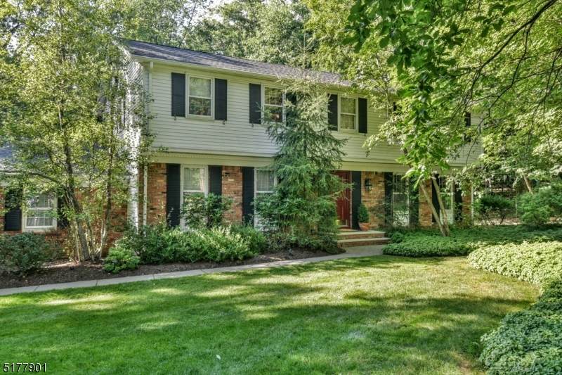 37 Yeoman Dr - Photo 1