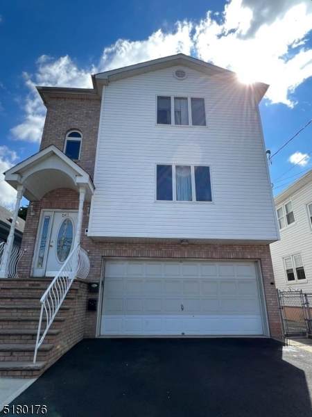 1043 Madison Ave - Photo 1