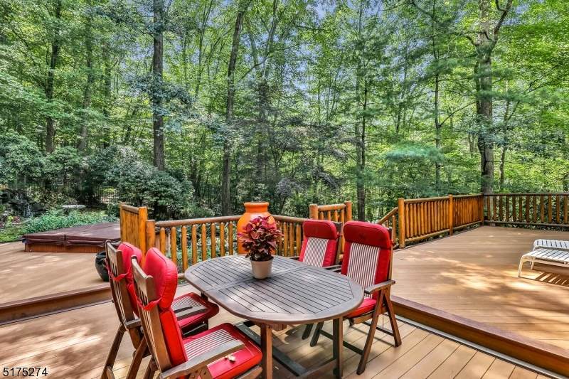 32 Valley View St - Photo 1