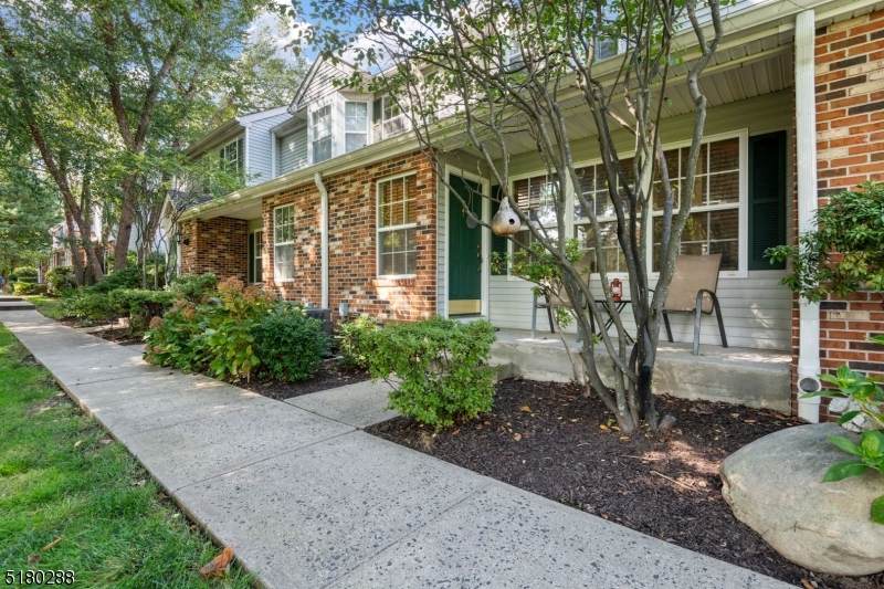 2703 Cortland Ln - Photo 1