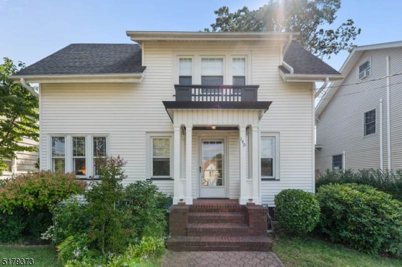 149 Carmita Ave - Photo 1