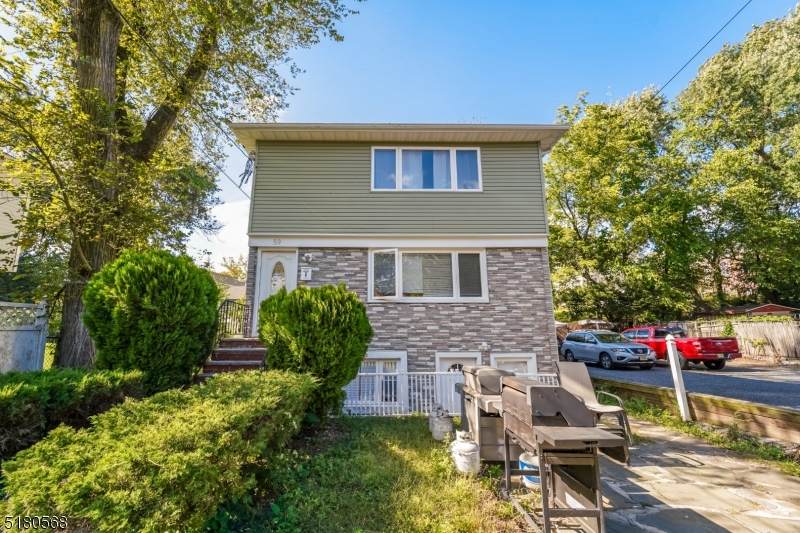 59 Morris Ave - Photo 1