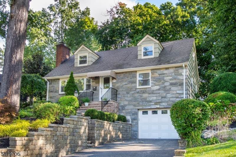 2 Hillcrest Rd - Photo 1