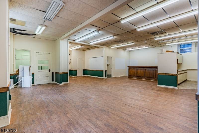 110 Cornelia St - Photo 1