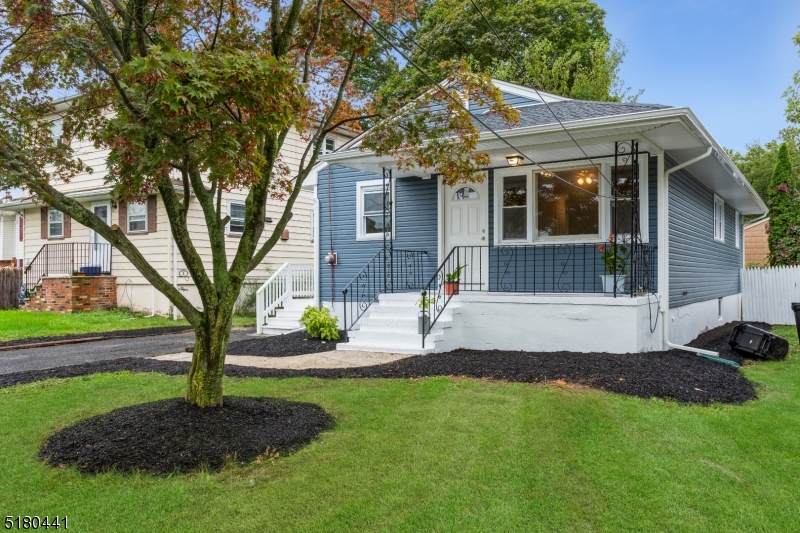 75 Catherine St - Photo 1