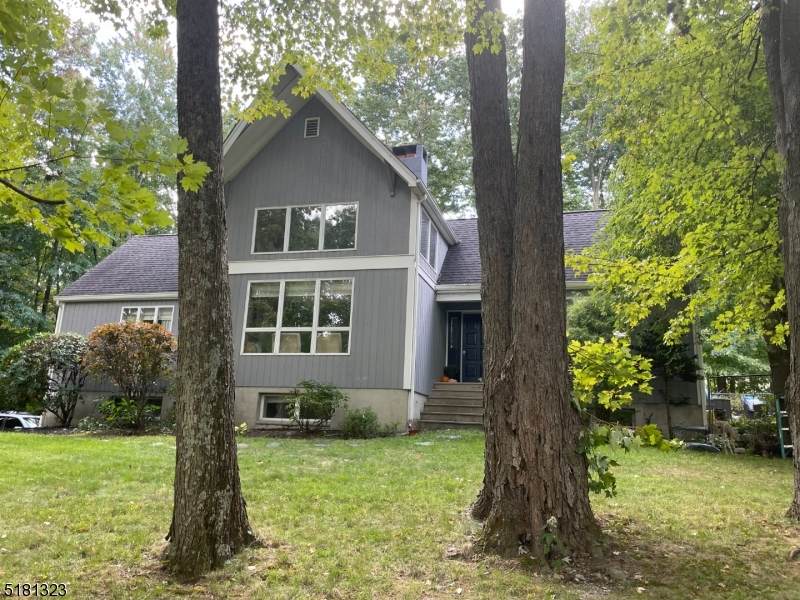 38 Sleepy Hollow Rd - Photo 1