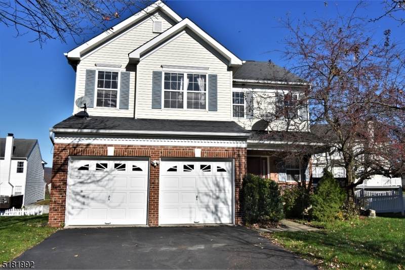 818 Mary Circle - Photo 1