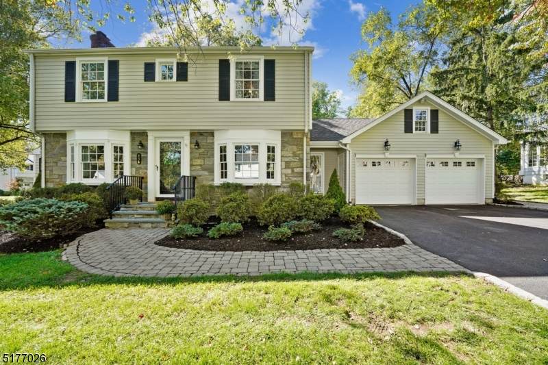 43 Knollwood Ave - Photo 1
