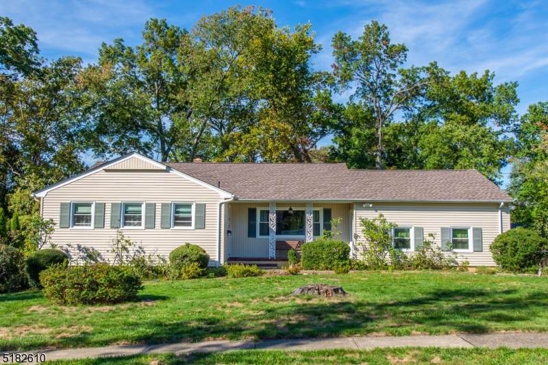 17 Rande Dr - Photo 1