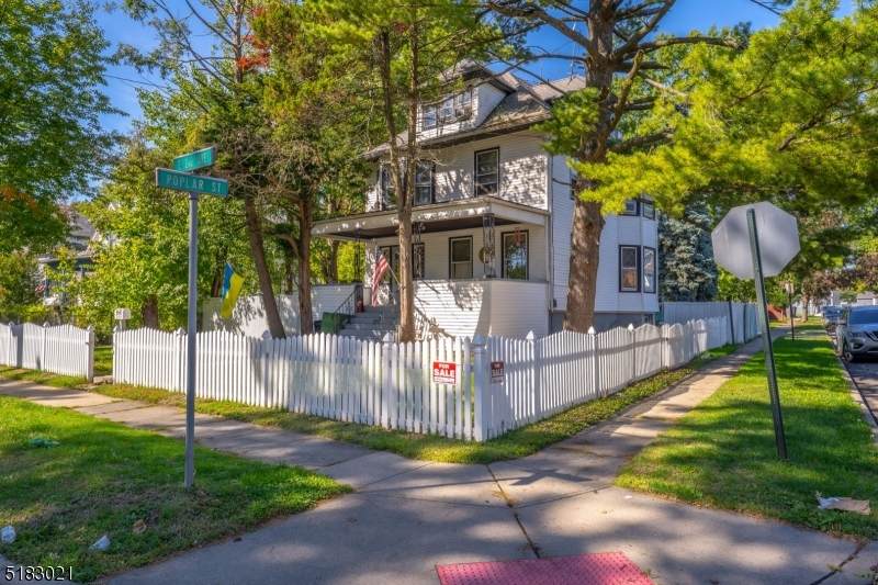 277 E 2Nd Ave - Photo 1