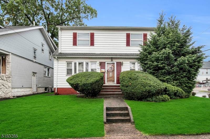 288 19th - Photo 1