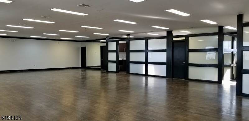 453 Main St - Photo 1
