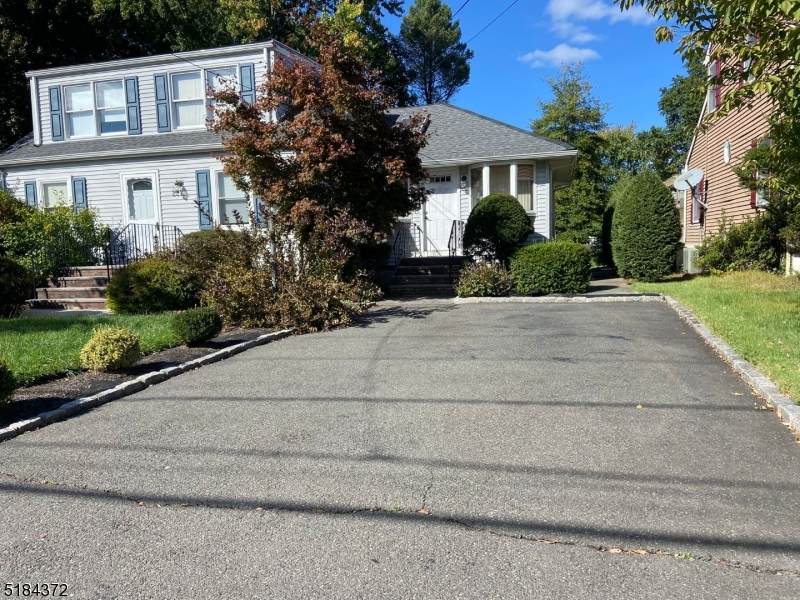 227 Rahway Ave - Photo 1