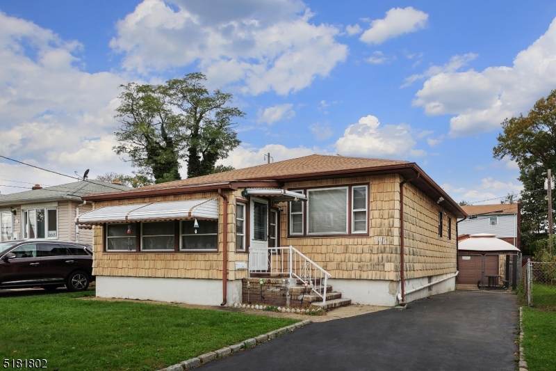 406 W Linden Ave - Photo 1