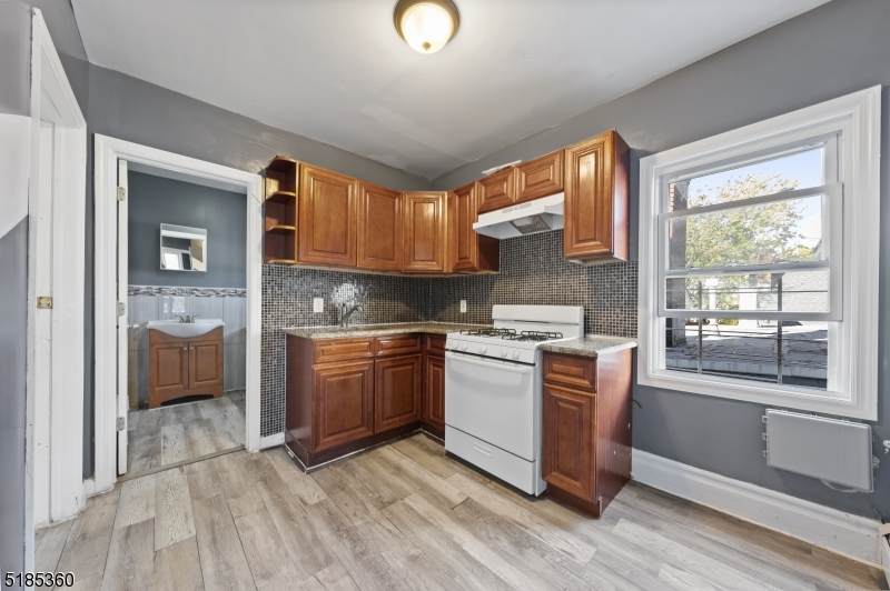 787 S 13Th St - Photo 1