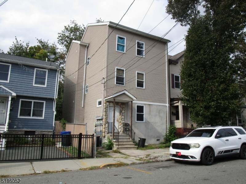 71 Garfield Ave - Photo 1