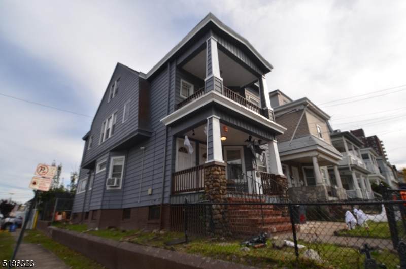 117 Graham Ave - Photo 1