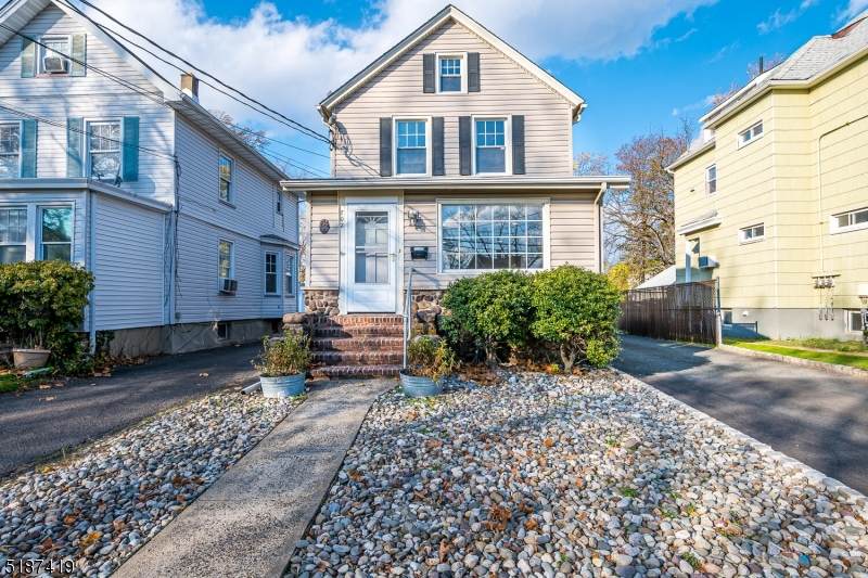 702 South Ave - Photo 1