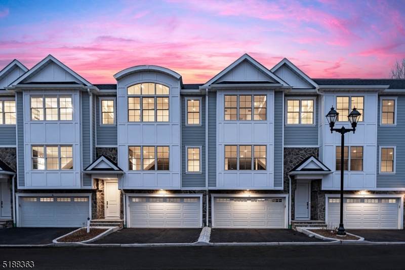 110 Mason - Photo 1