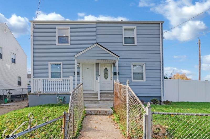 939 Middlesex St - Photo 1