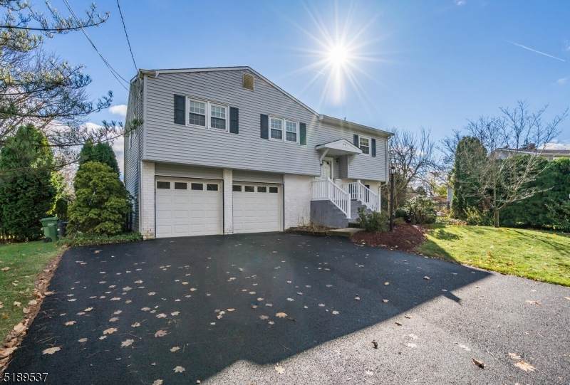 106 Ferris Pl - Photo 1