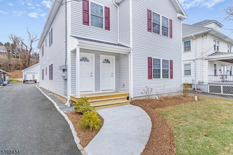 29 Park Ave - Photo 1