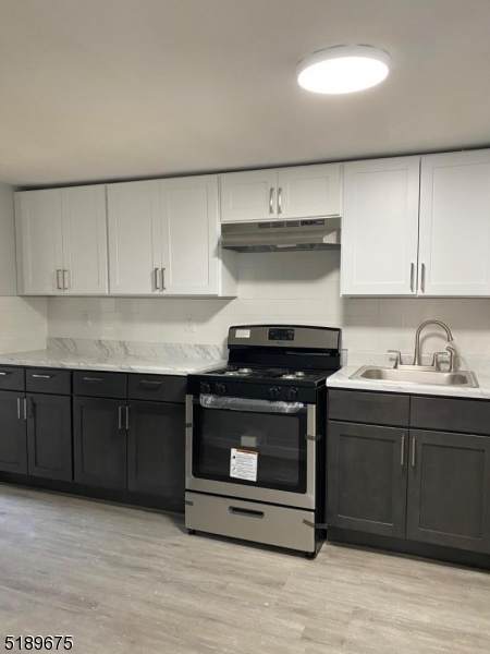 35 Mathews Ave - Photo 1