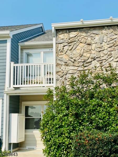 100 Seaview Avenue - Photo 1