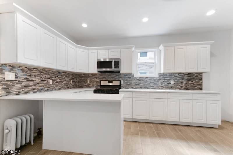 121 Scheerer Ave - Photo 1