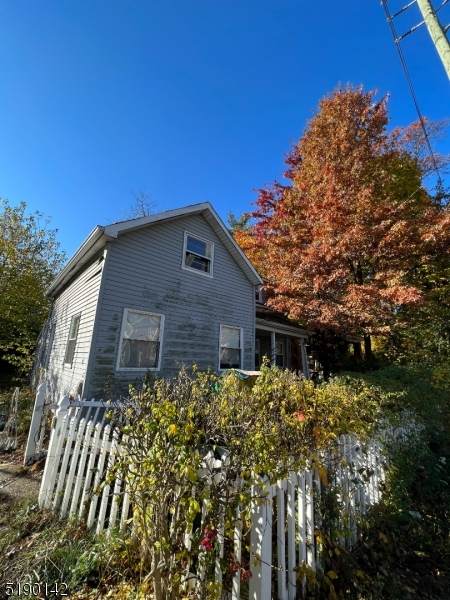 906 Westfield Ave - Photo 1