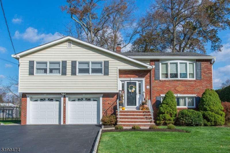 14 Linda Pl - Photo 1