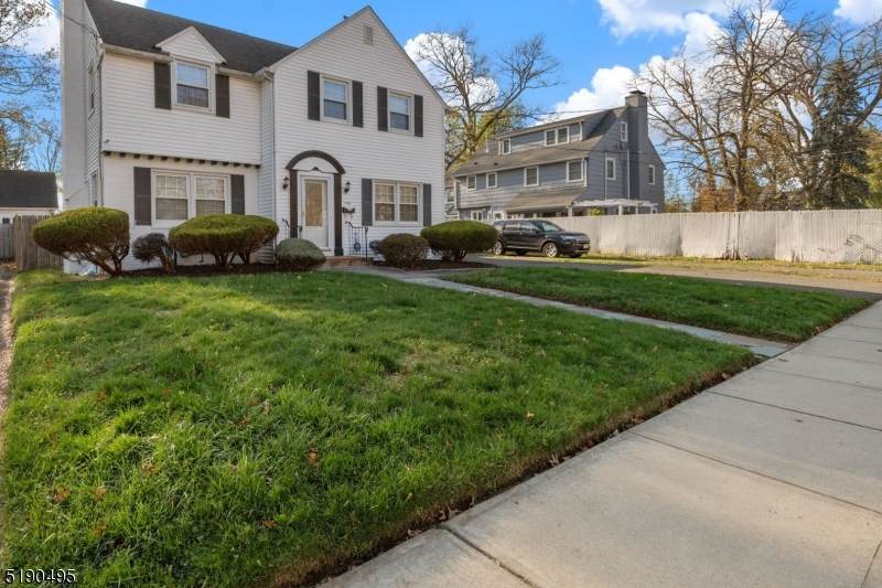 710 Irving Pl - Photo 1
