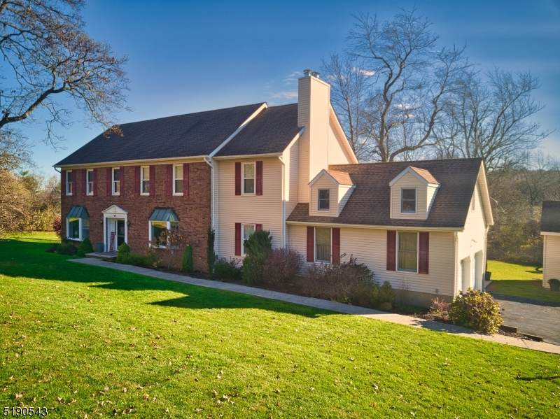 6 Crestwood Ct - Photo 1