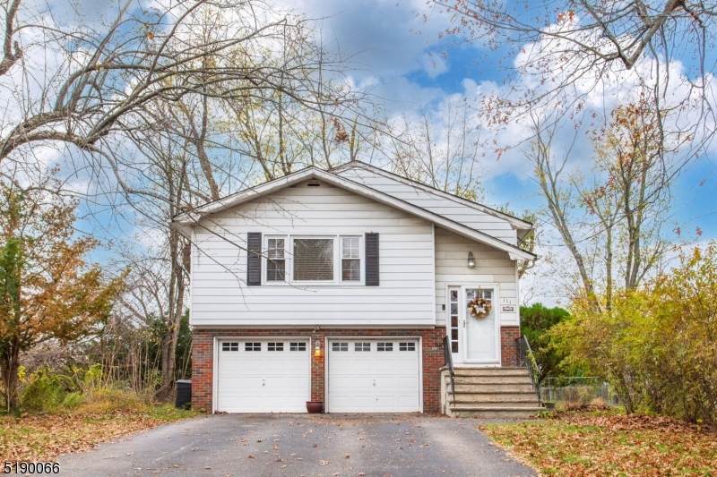 111 De Hart St - Photo 1