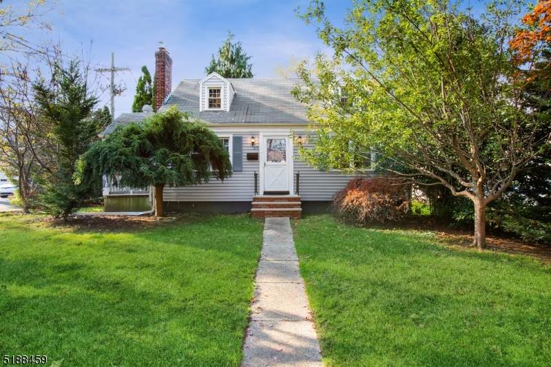 379 Malcolm Ave - Photo 1