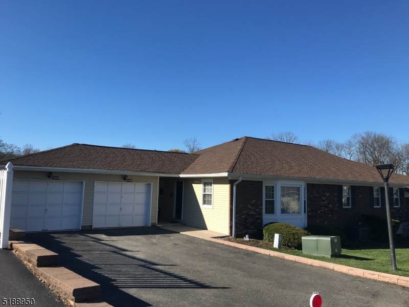 104 Brandywyne Dr - Photo 1