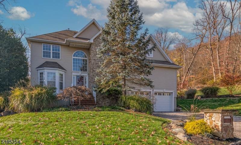 24 Wingate Way - Photo 1