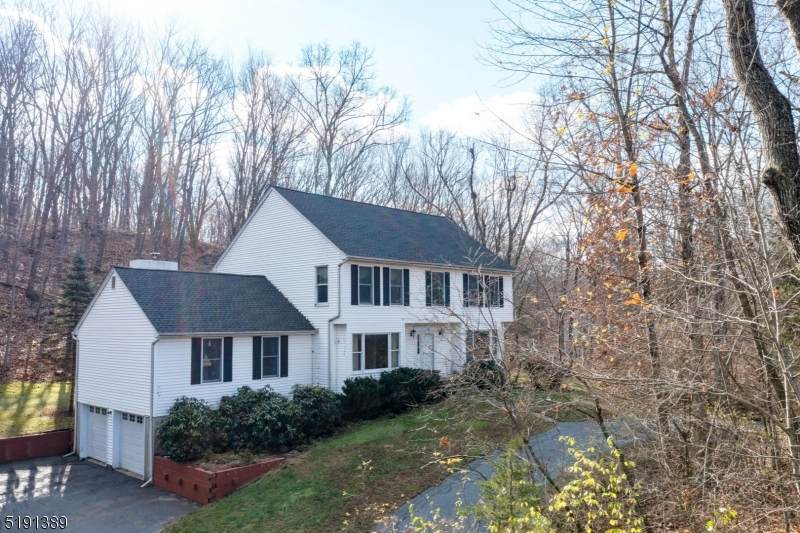 9 Brook Valley Way - Photo 1