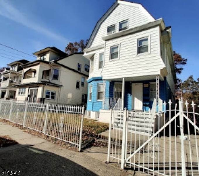 867 S 17Th St - Photo 1