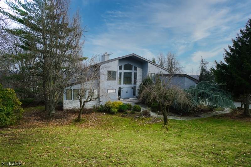 194 Eileen Drive - Photo 1