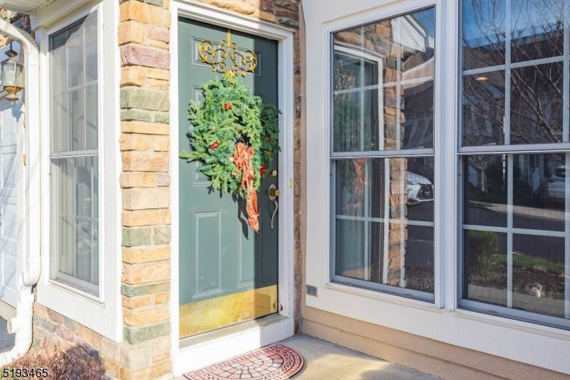 9 Magnolia Way - Photo 1