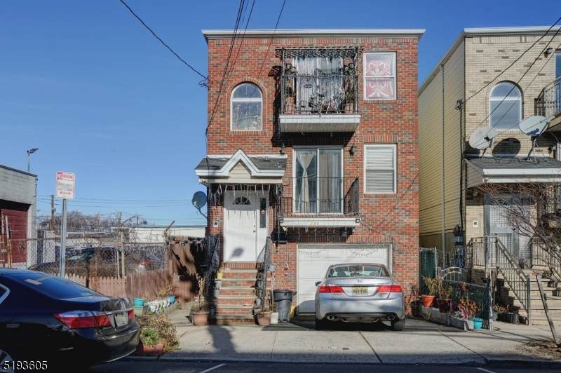 290 Lexington Ave - Photo 1