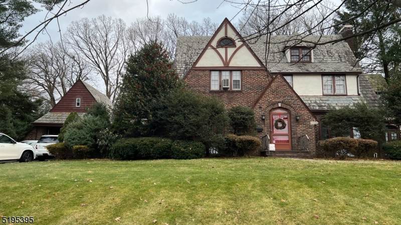 38 Alexander Ave - Photo 1