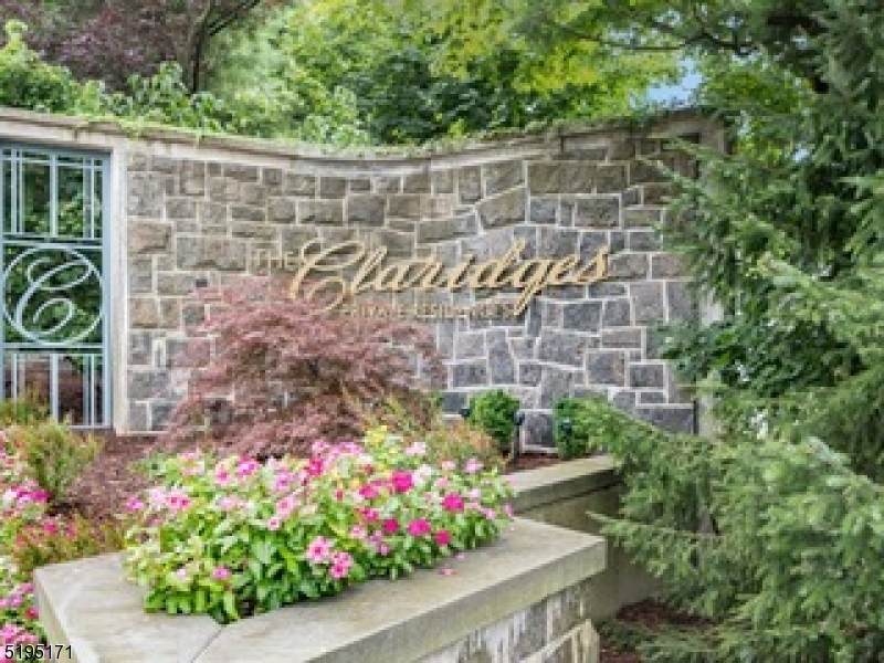 2 Claridge Dr - Photo 1