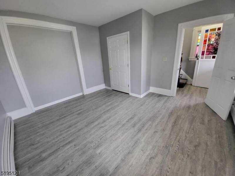 117 Clinton St - Photo 1