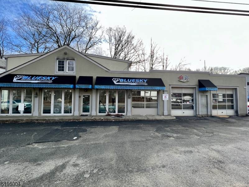11 Route 46 W - Photo 1