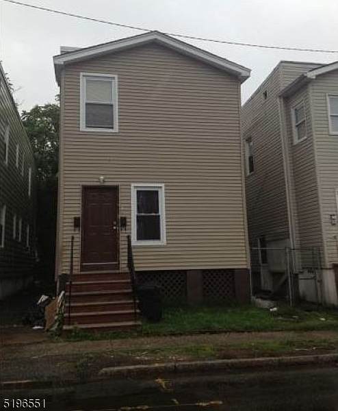 164 Tremont Ave - Photo 1