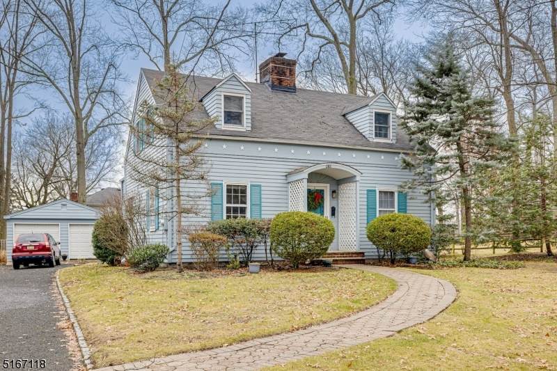 616 Hillcrest Ave - Photo 1