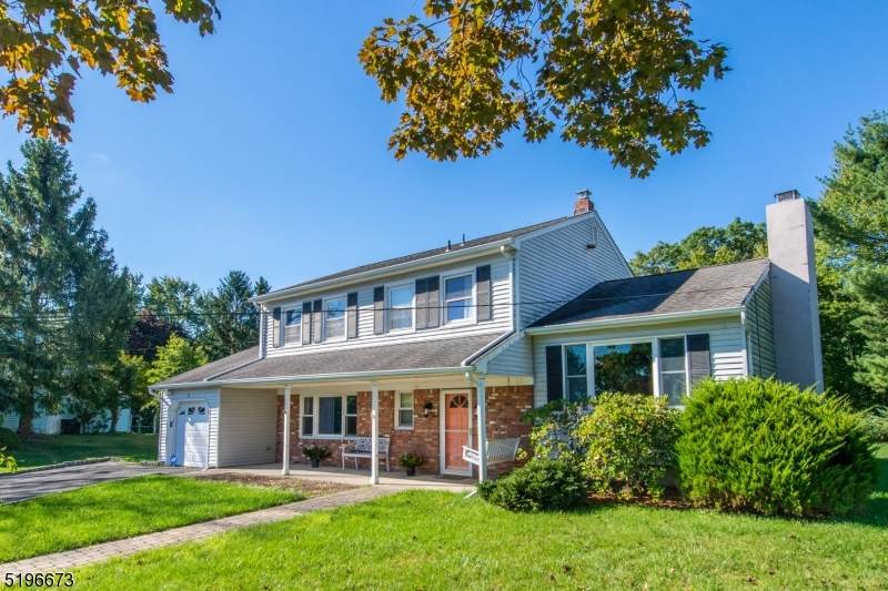 5 Lois Ct - Photo 1