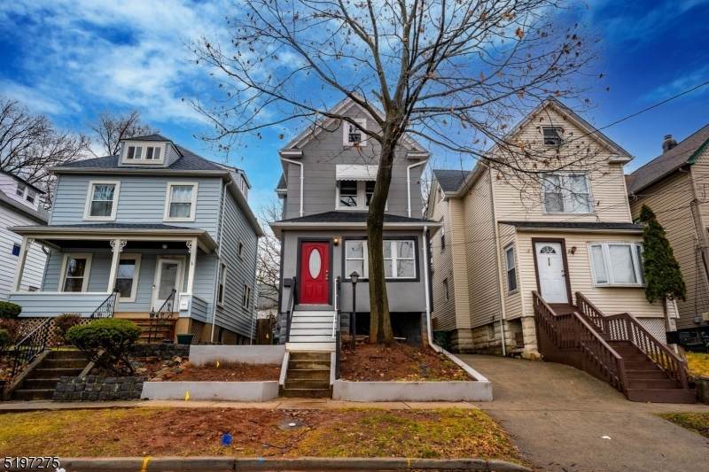 313 Sheridan Ave - Photo 1